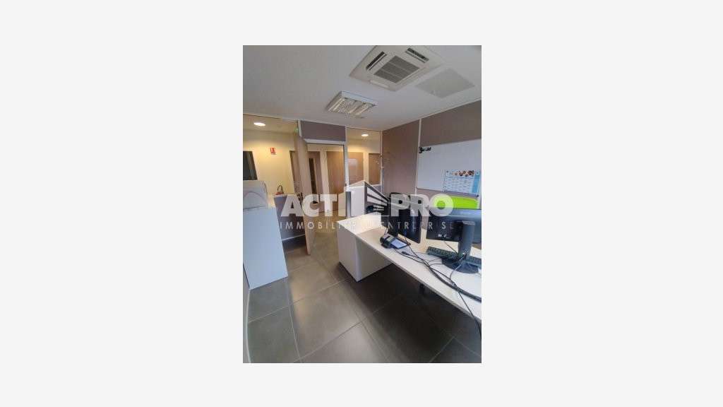 À louer bureaux 300m² R+1 Perpignan Zone Torremila