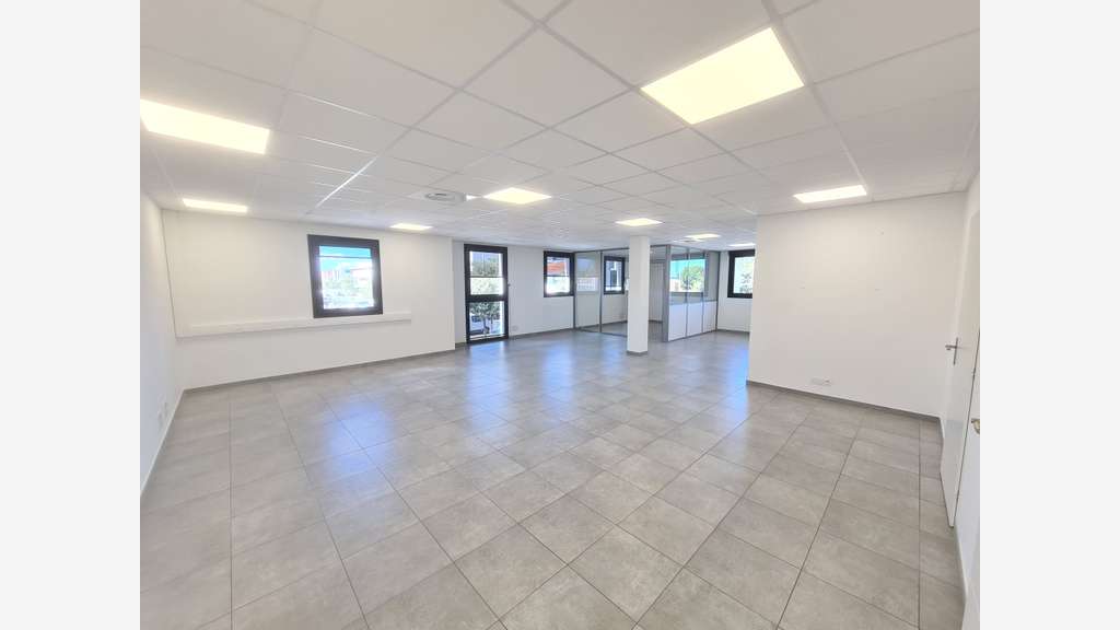 A louer bureaux 120m² R+1 à Perpignan Technosud 2