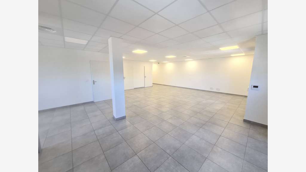 A louer bureaux 120m² R+1 à Perpignan Technosud 2