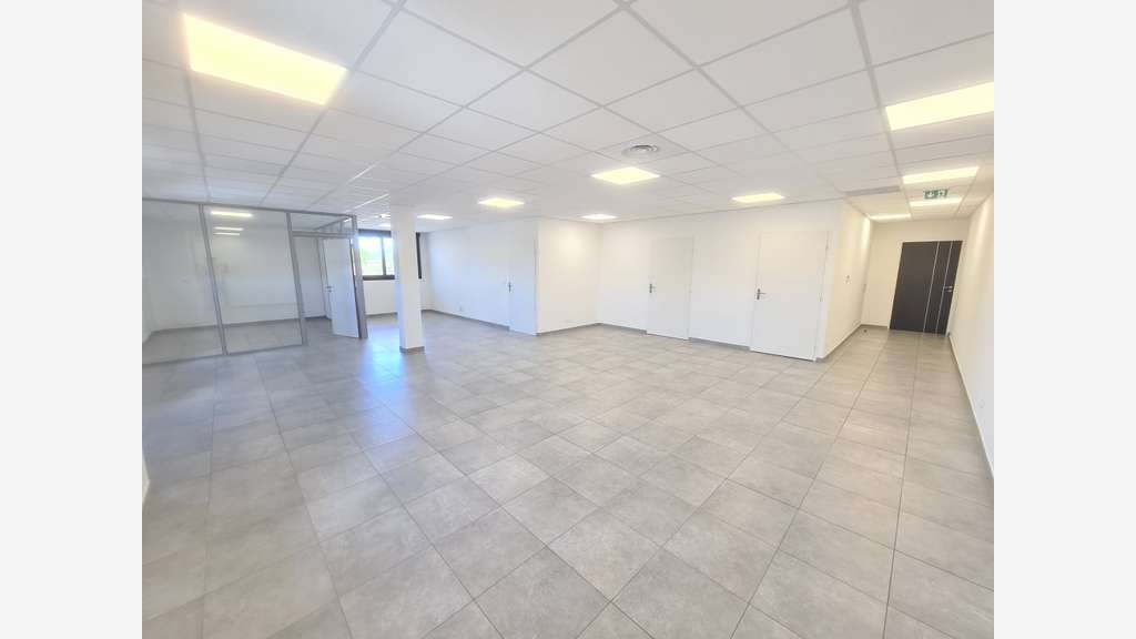 A louer bureaux 120m² R+1 à Perpignan Technosud 2