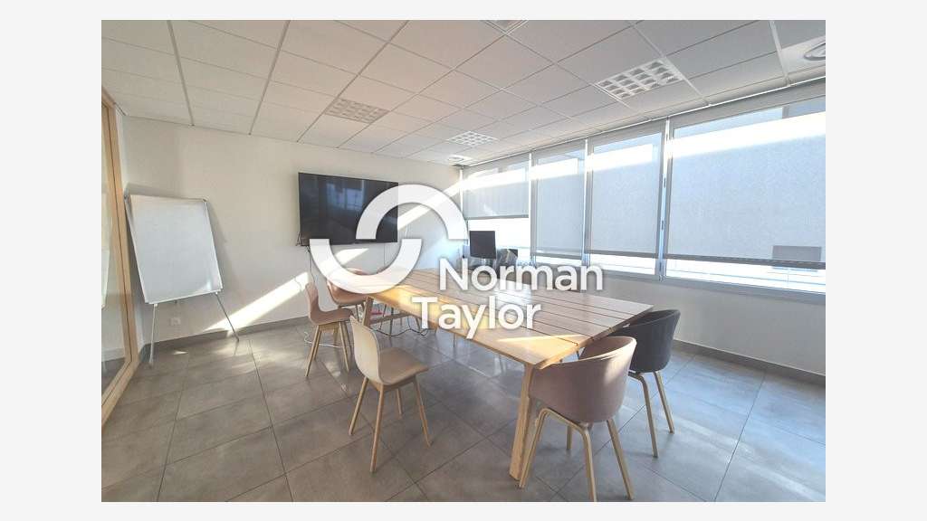 Location bureaux de 247m² à Perpignan Technosud 2