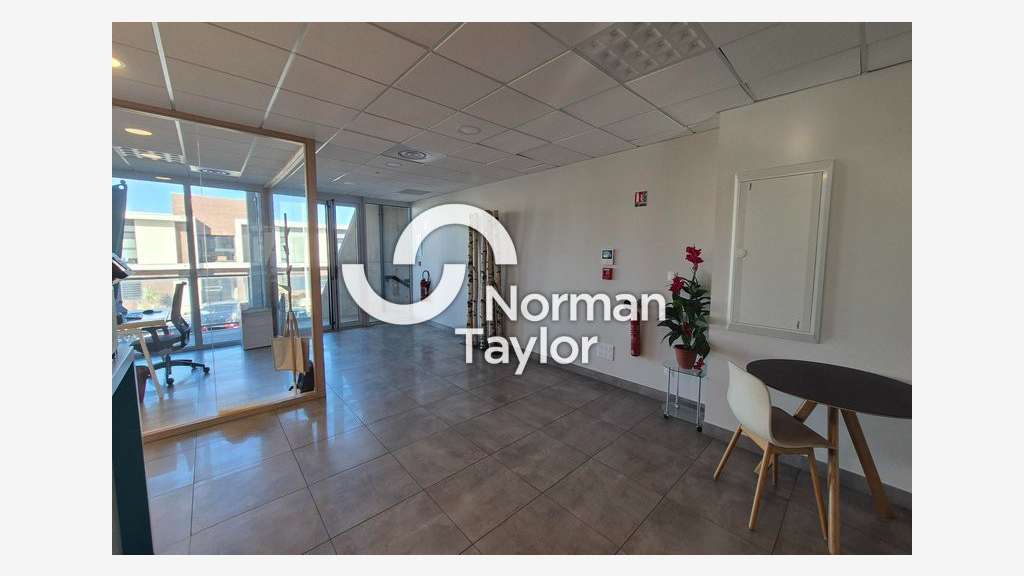 Location bureaux de 247m² à Perpignan Technosud 2