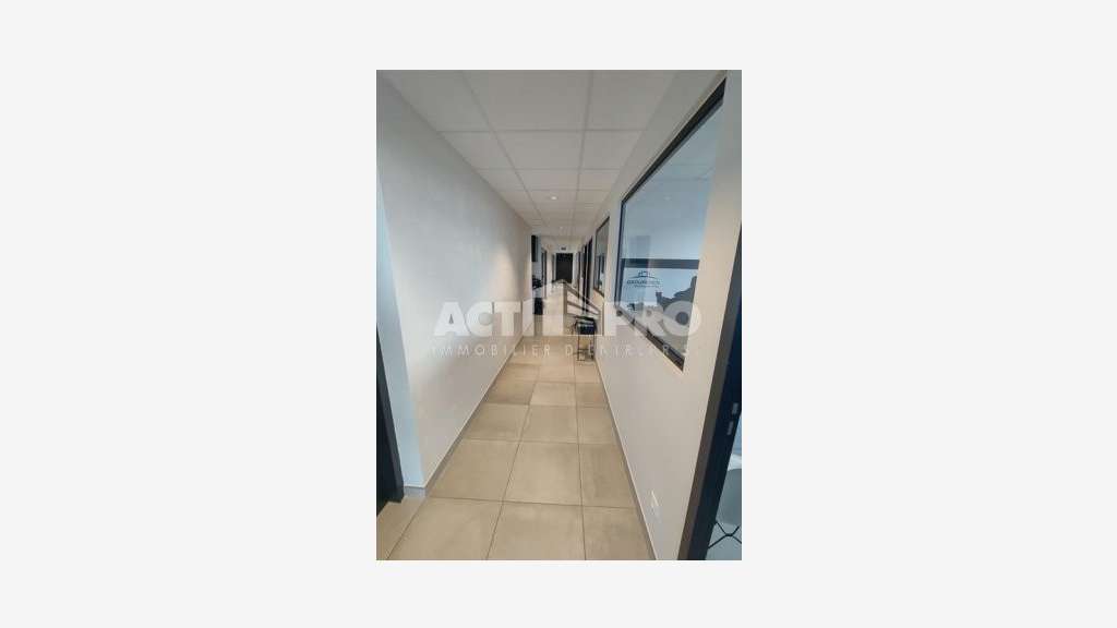 À louer bureaux 170 m² à Perpignan TECNOSUD