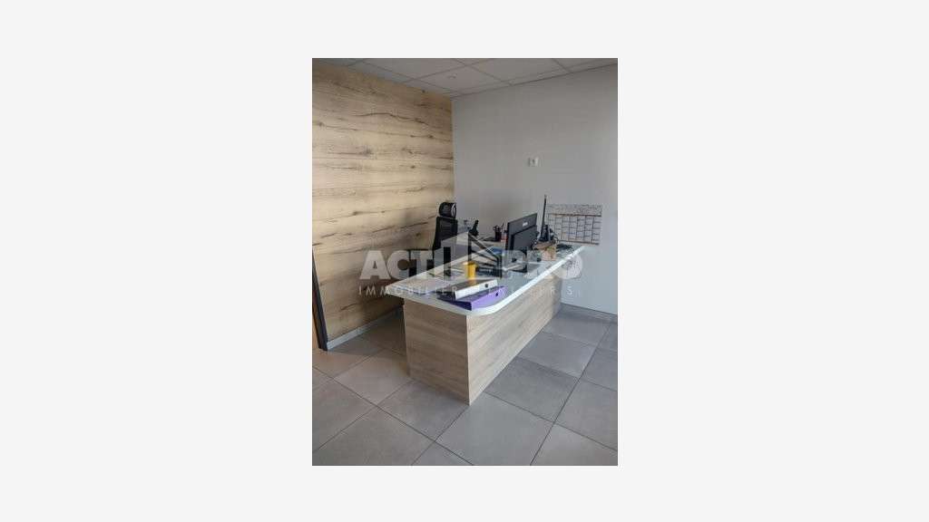 À louer bureaux 170 m² à Perpignan TECNOSUD