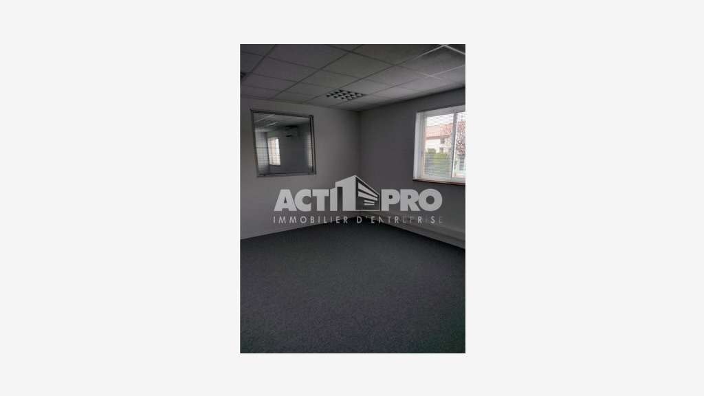 À louer bureaux 160m² R+1 à Perpignan
