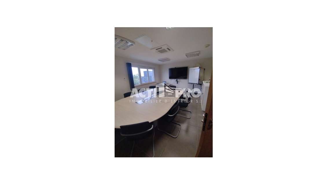A louer bureaux 155m² R+1 à Perpignan