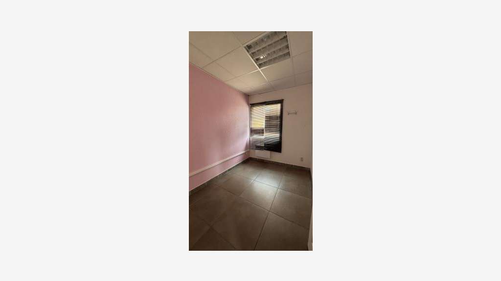A louer bureau de 65m² sur axe pénétrant Perpignan
