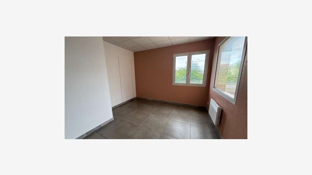 A louer bureau de 31m² sur axe pénétrant Perpignan