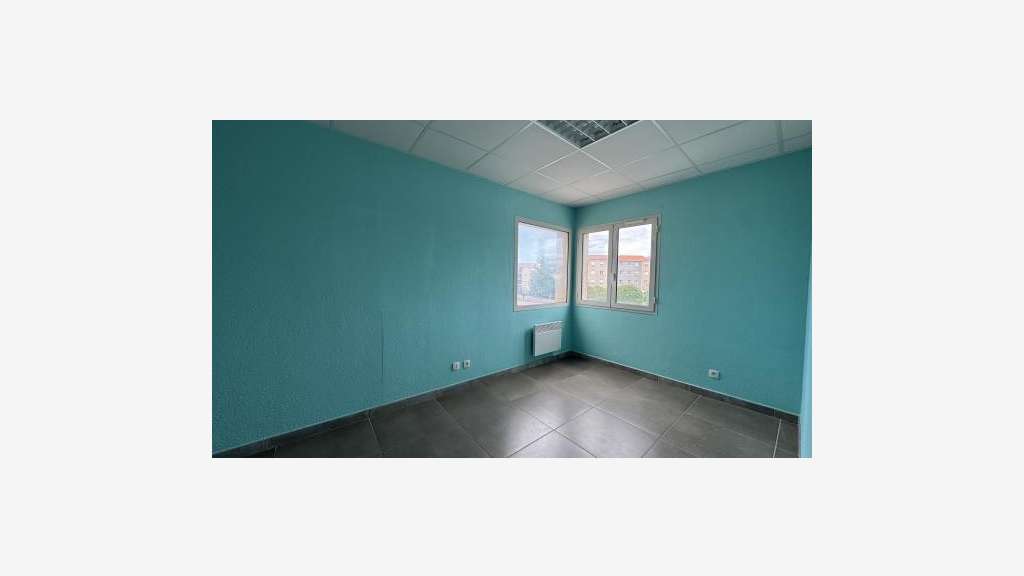 A louer bureau de 31m² sur axe pénétrant Perpignan