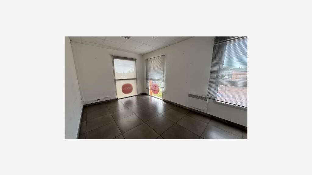 A louer bureau de 77m² sur axe pénétrant Perpignan