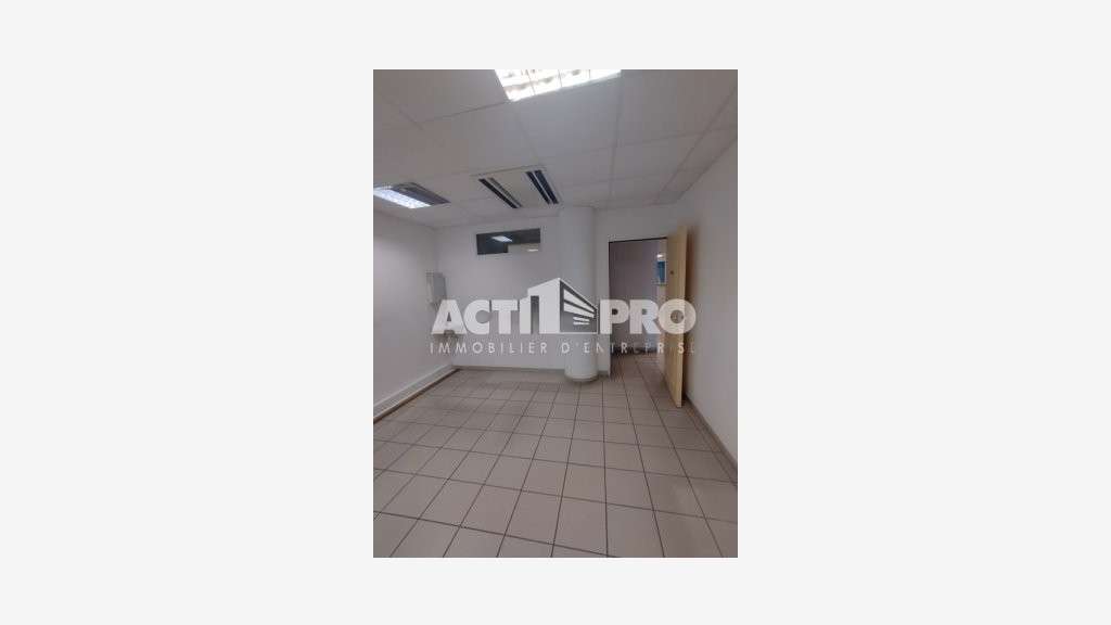 À louer local commercial 250m² Perpignan