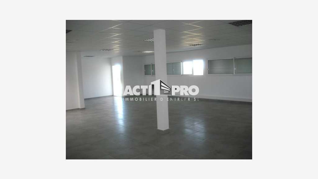 À louer bureaux 110m² R+1 zone St Eugénie au Soler