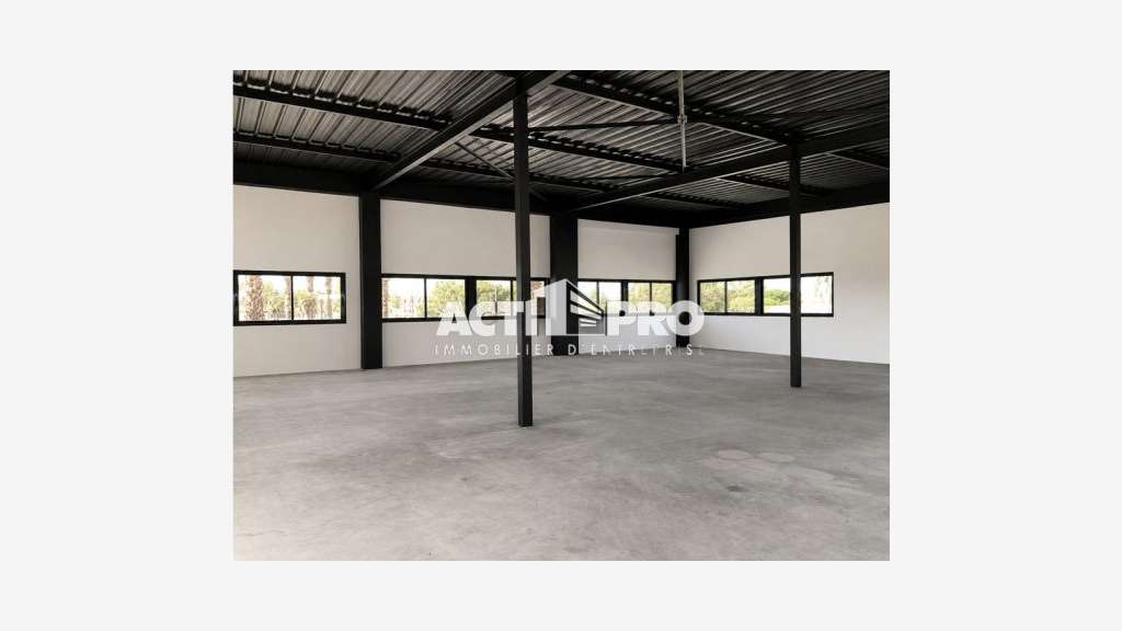À louer bureaux 440 m² sur 2 niveaux Saint-Cyprien