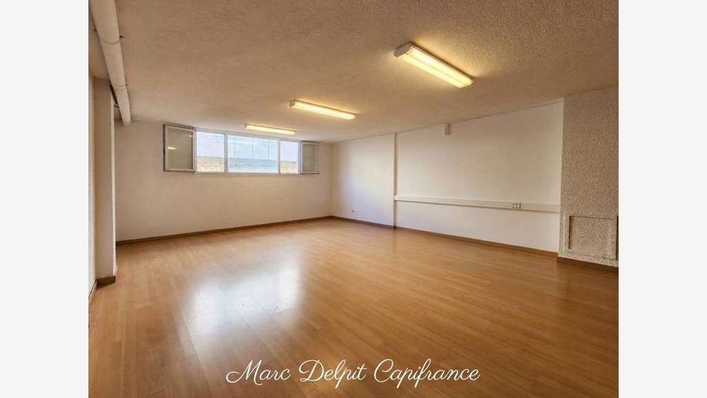 Local/bureau 32m² à louer à Perpignan hyper centre
