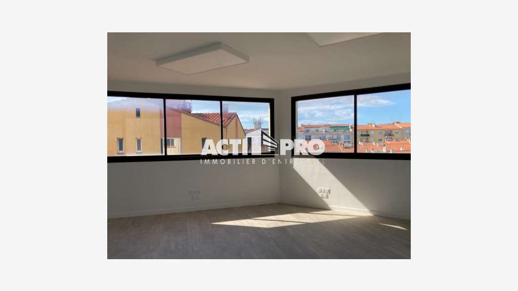 Bureaux - Pyrenees Orientales