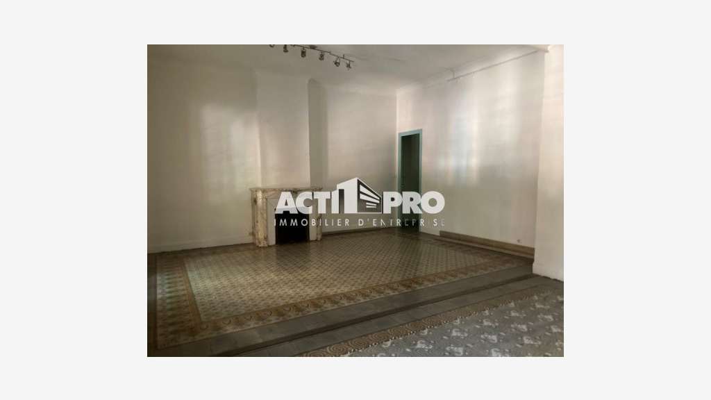 A louer bureaux de 146m²+ terrasse à Perpignan