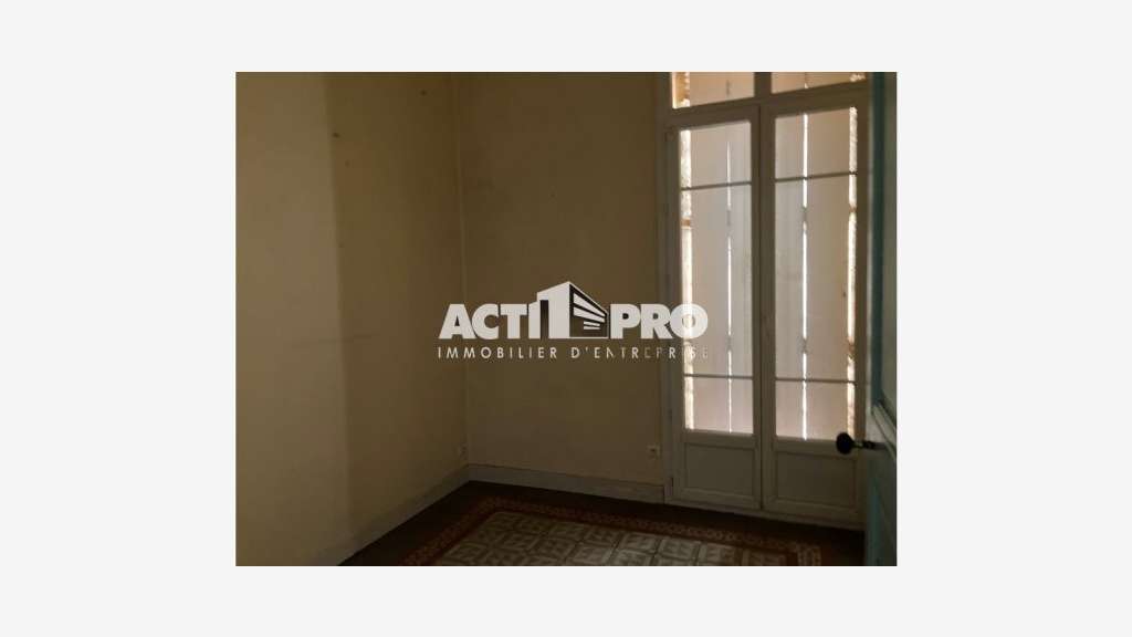 A louer bureaux de 146m²+ terrasse à Perpignan