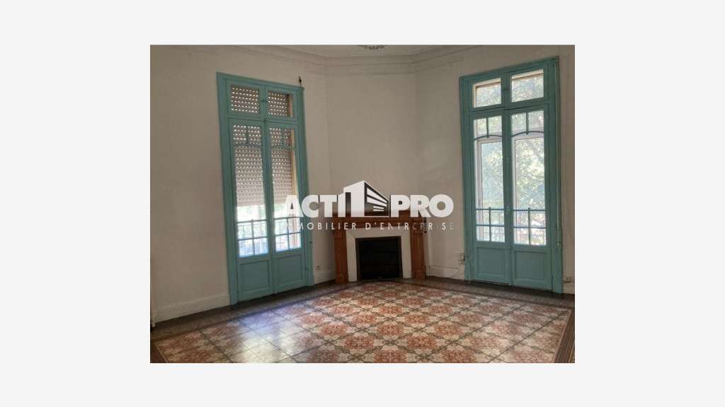 A louer bureaux de 146m²+ terrasse à Perpignan