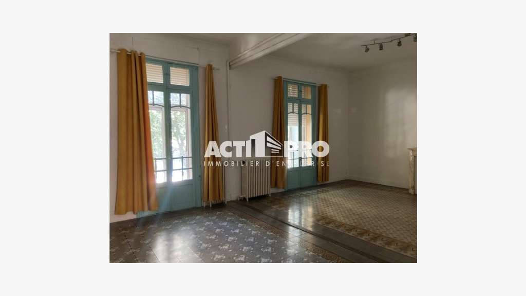 A louer bureaux de 146m²+ terrasse à Perpignan