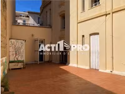 A louer bureaux de 146m²+ terrasse à Perpignan