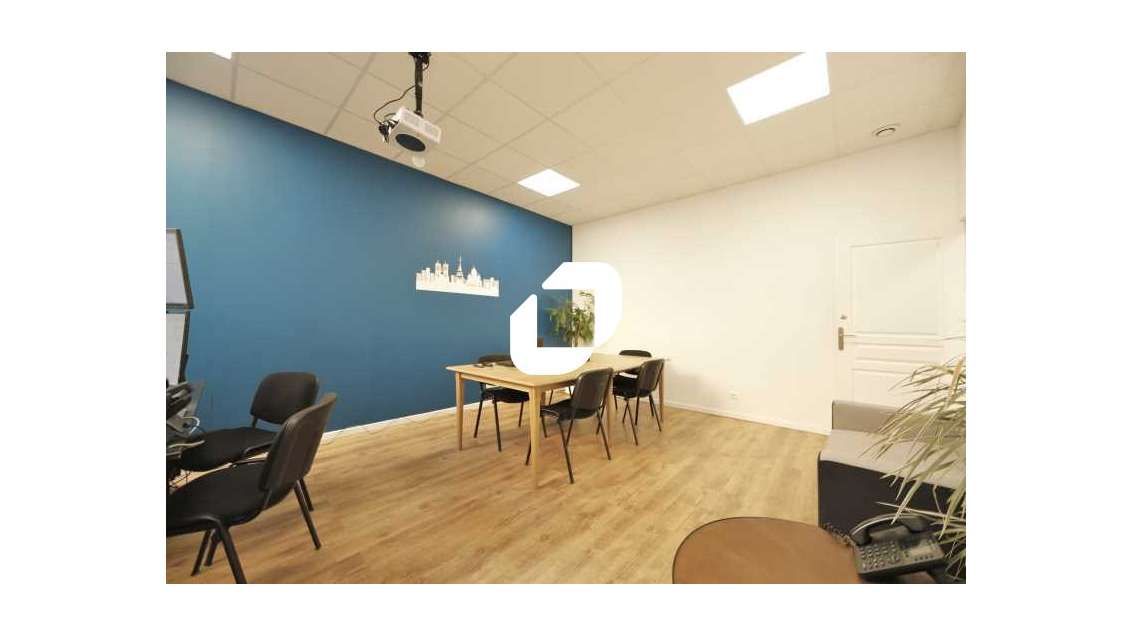 A louer Bureaux 97m² Persan