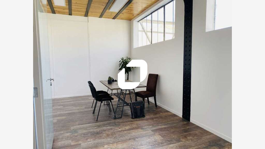 A louer Bureaux 97m² Persan
