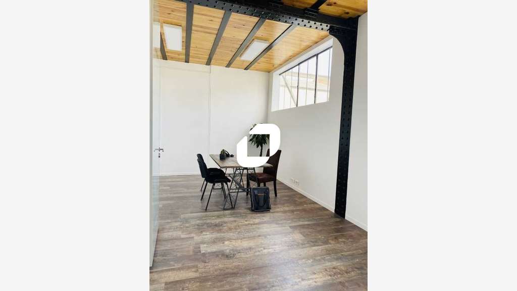 A louer Bureaux 97m² Persan