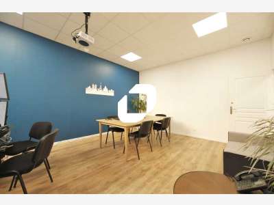A louer Bureaux 97m² Persan