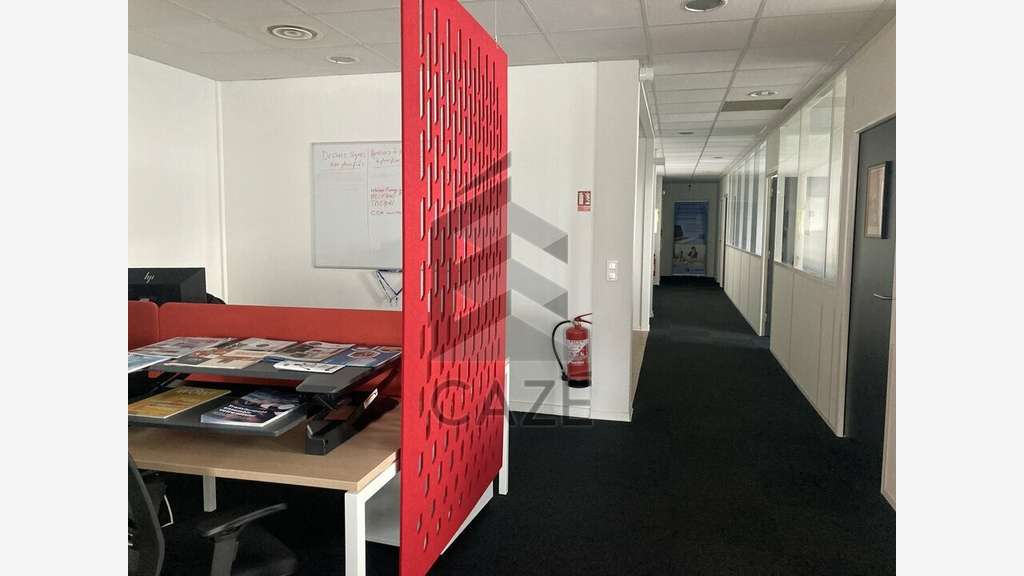A louer bureaux 205m² à Pessac zone Enora Parc