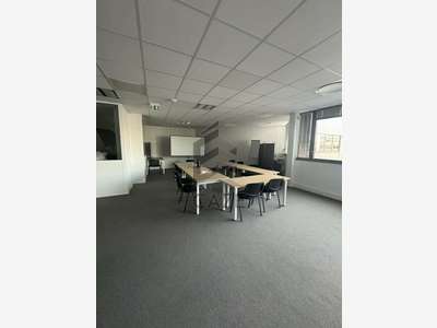 Bureaux à louer proche rocade à Pessac Enora Parc