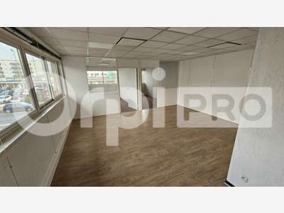 A louer bureaux 58m² avec salle de réunion Pessac