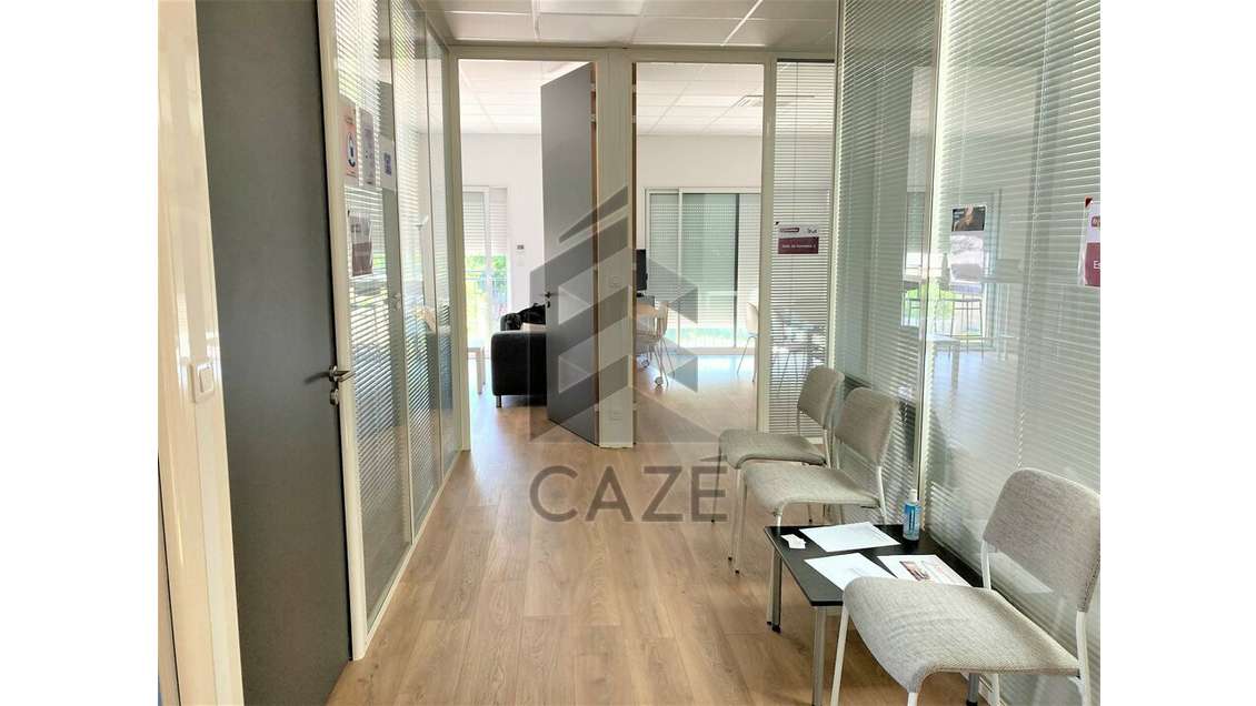 Bureaux superbes 135m² R+1 à louer à Pessac