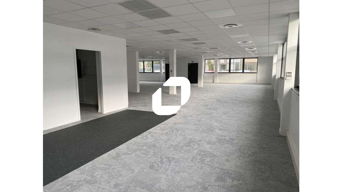 A louer Bureaux 313m² Pessac