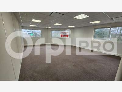 Bureau 78m² R+1 à louer à Pessac