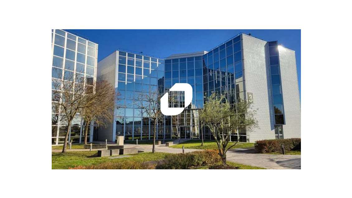 A louer Bureaux 371m² Pessac