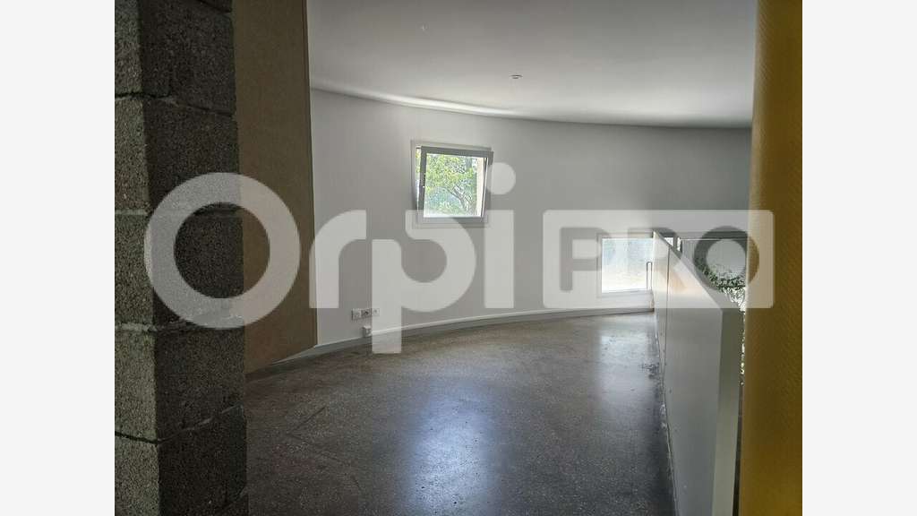 A louer bureau 137m² sur axe passant de Pessac