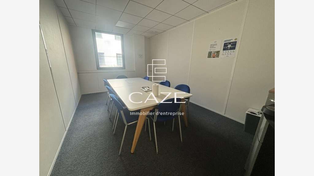 PESSAC - BUREAUX à louer