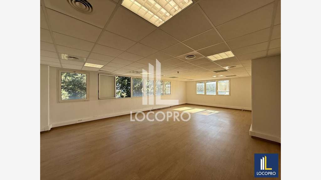 A louer bureaux petites surfaces à Mougins