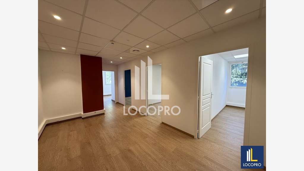 A louer bureaux petites surfaces à Mougins