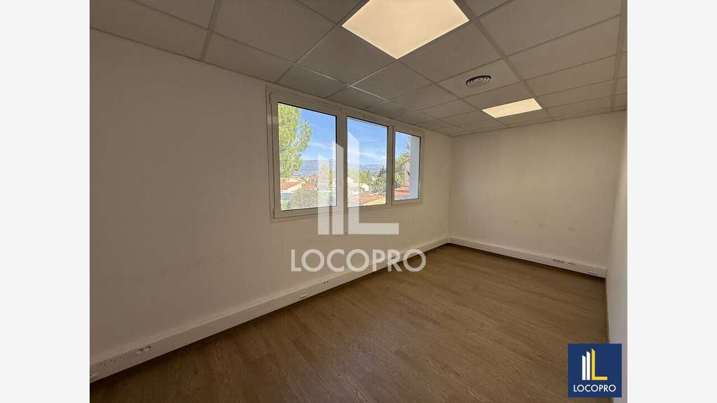 A louer bureaux petites surfaces à Mougins