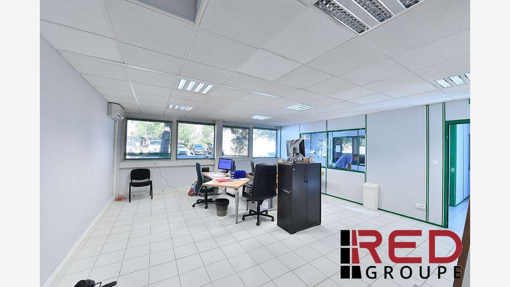 Location bureaux 48m² RDC ZA de Peynier