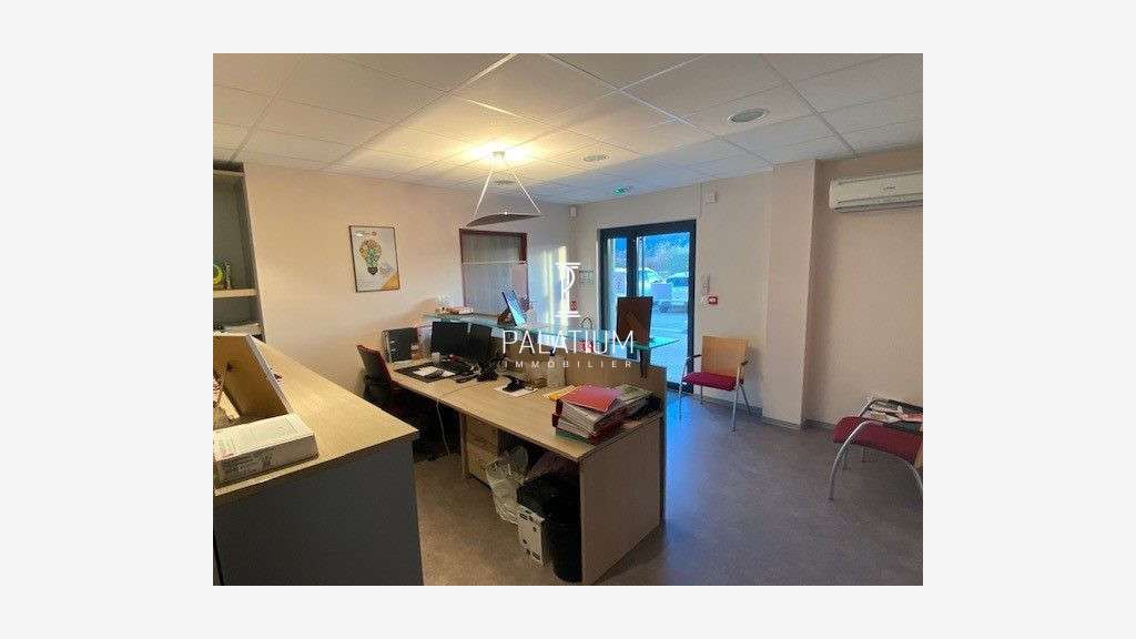 Bureau individuel de 18m² à louer à Peyruis