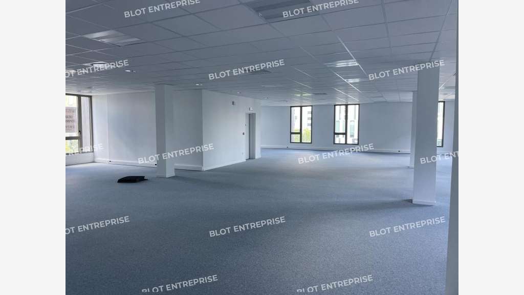A louer bureaux 656m² à Cesson-Sévigné ViaSilva