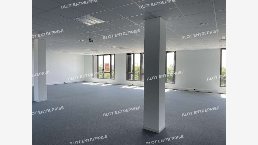 A louer bureaux 656m² à Cesson-Sévigné ViaSilva