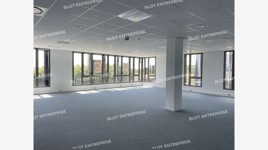 A louer bureaux 656m² à Cesson-Sévigné ViaSilva