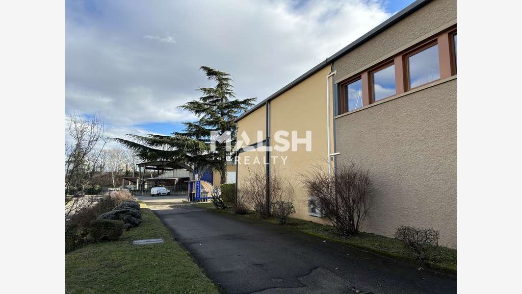 Bureaux à louer en parc d'activité à Pierre Bénite