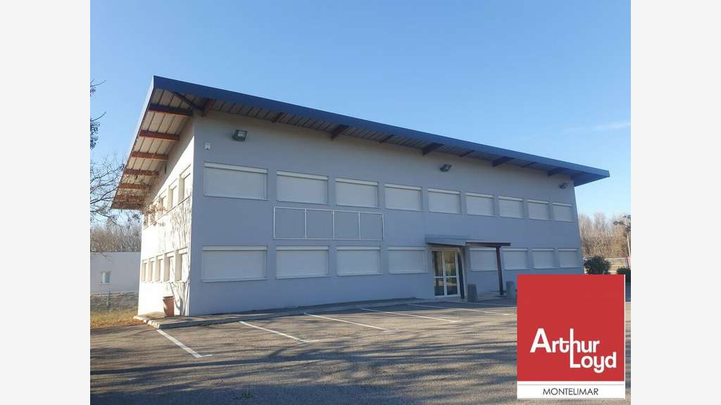 A louer bureaux lumineux 556m² Pierrelatte Daudel