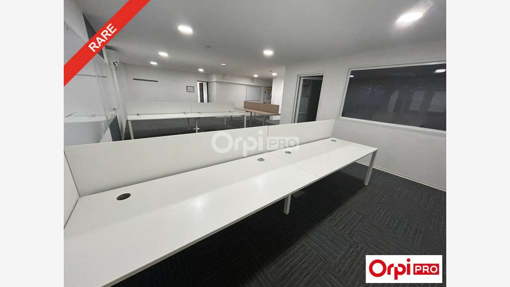 A louer bureaux 423m² accès parkings à Pierrelatte