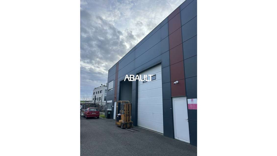 Local 510m² à louer à Plaisance-du-Touch la Ménude