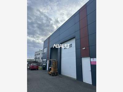 Local 510m² à louer à Plaisance-du-Touch la Ménude